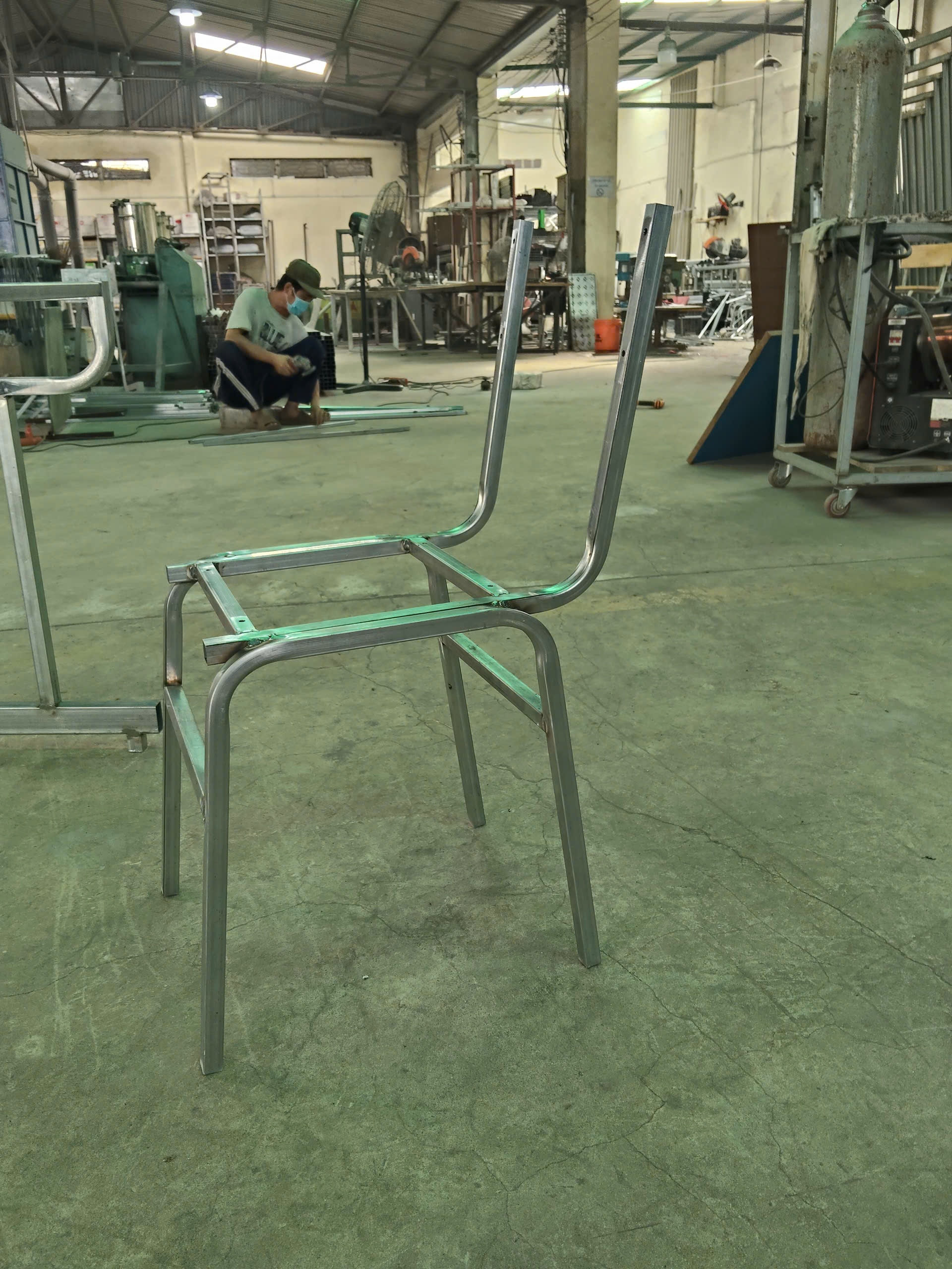 Bàn ghế học sinh gỗ cao su BHSCS2